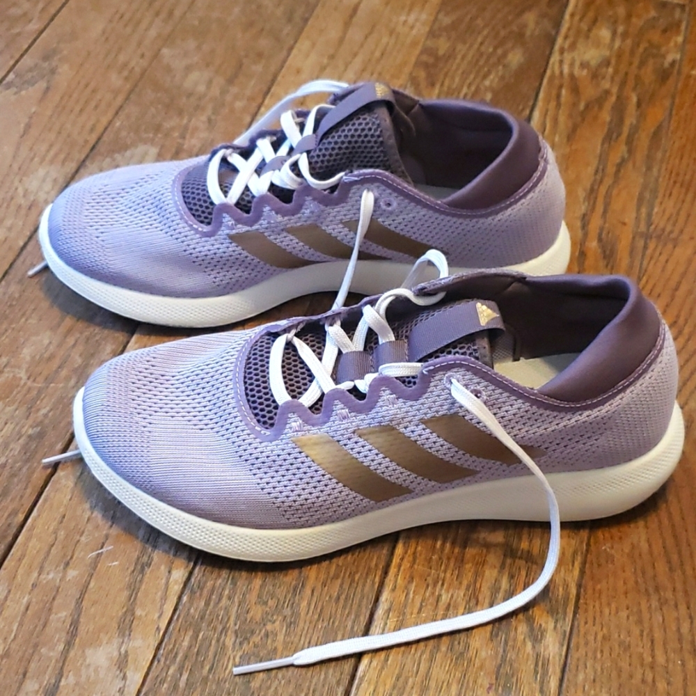 Addidas Bounce Plus Tennis Shoes